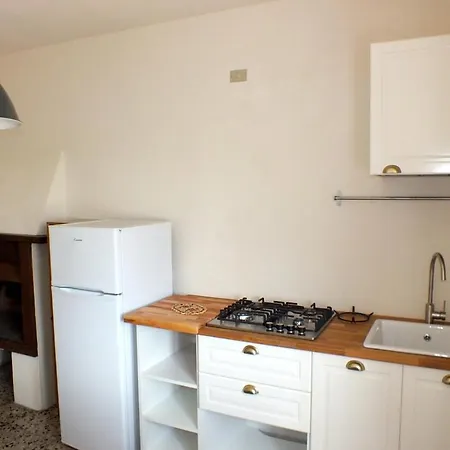Alzi Apartment *