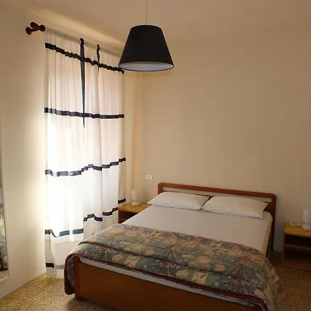 Apartment Alzi *