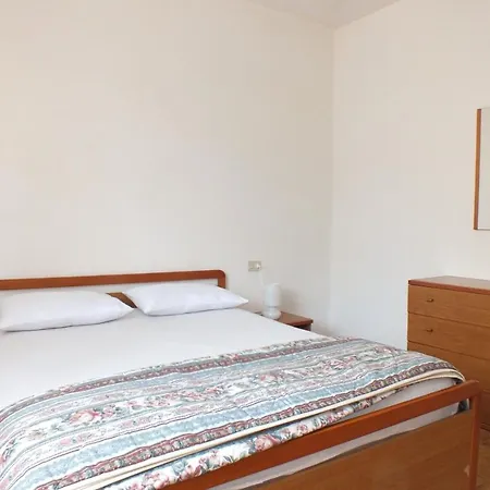 Alzi Apartment