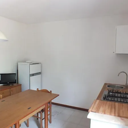 Alzi Apartment