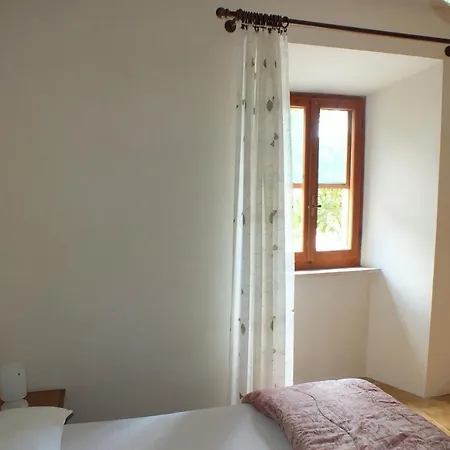Alzi Apartment