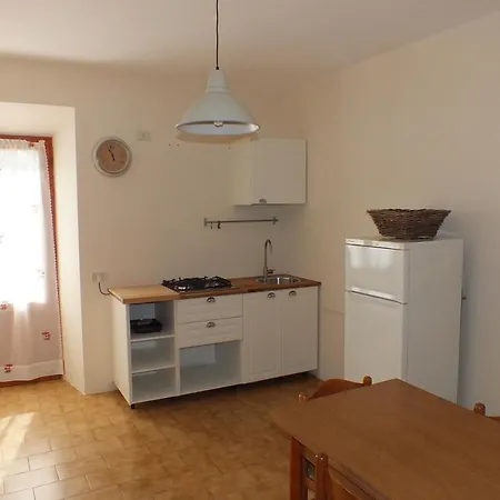 Apartment Alzi *