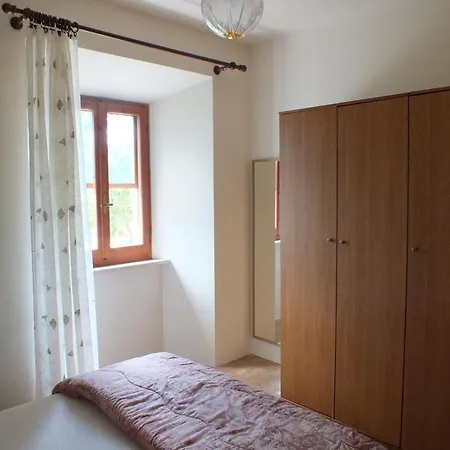 Alzi Apartment *